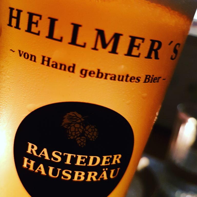 Flasche von der Brauerei Hellmer